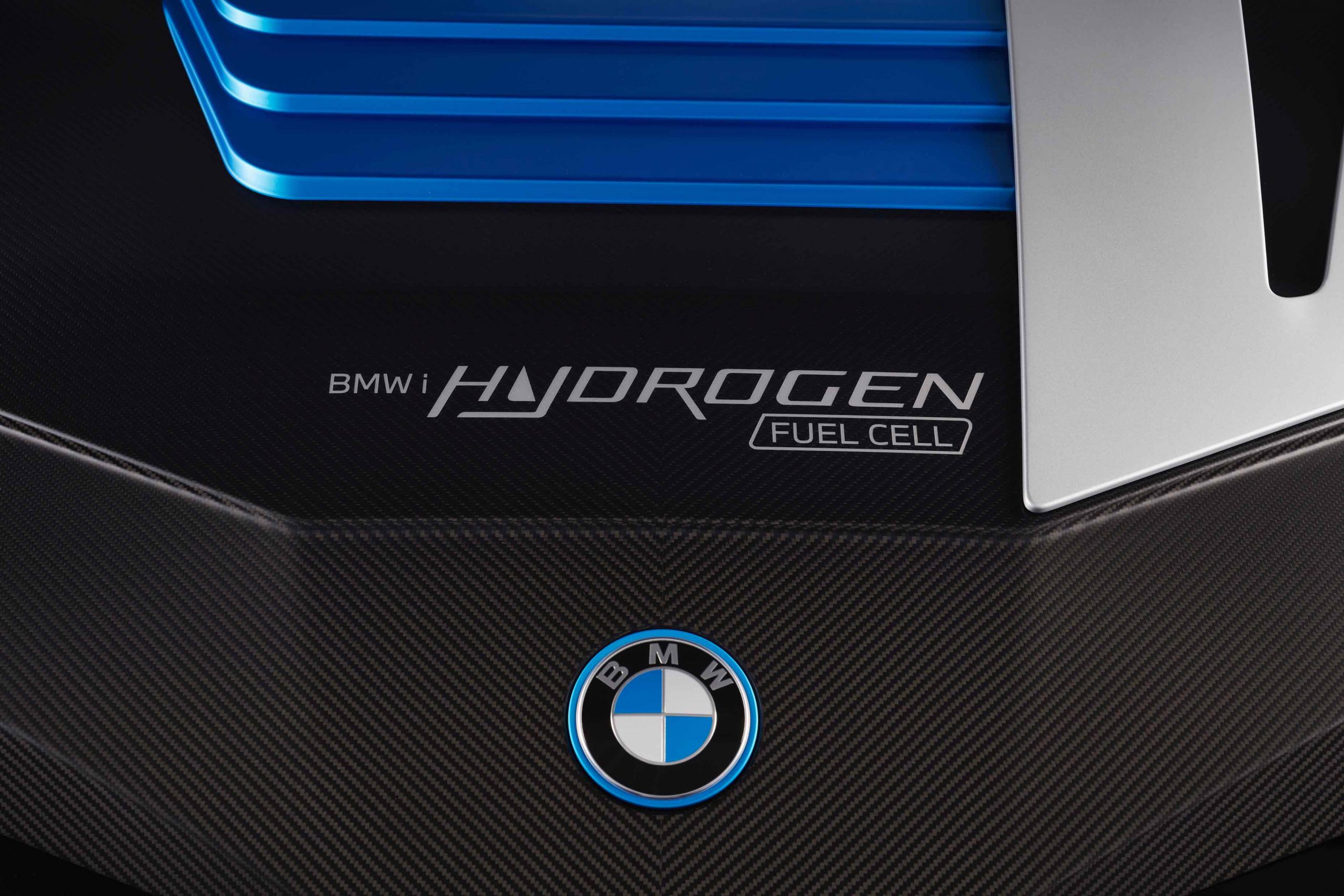 BMW iX5 Hydrogen SUV 25
