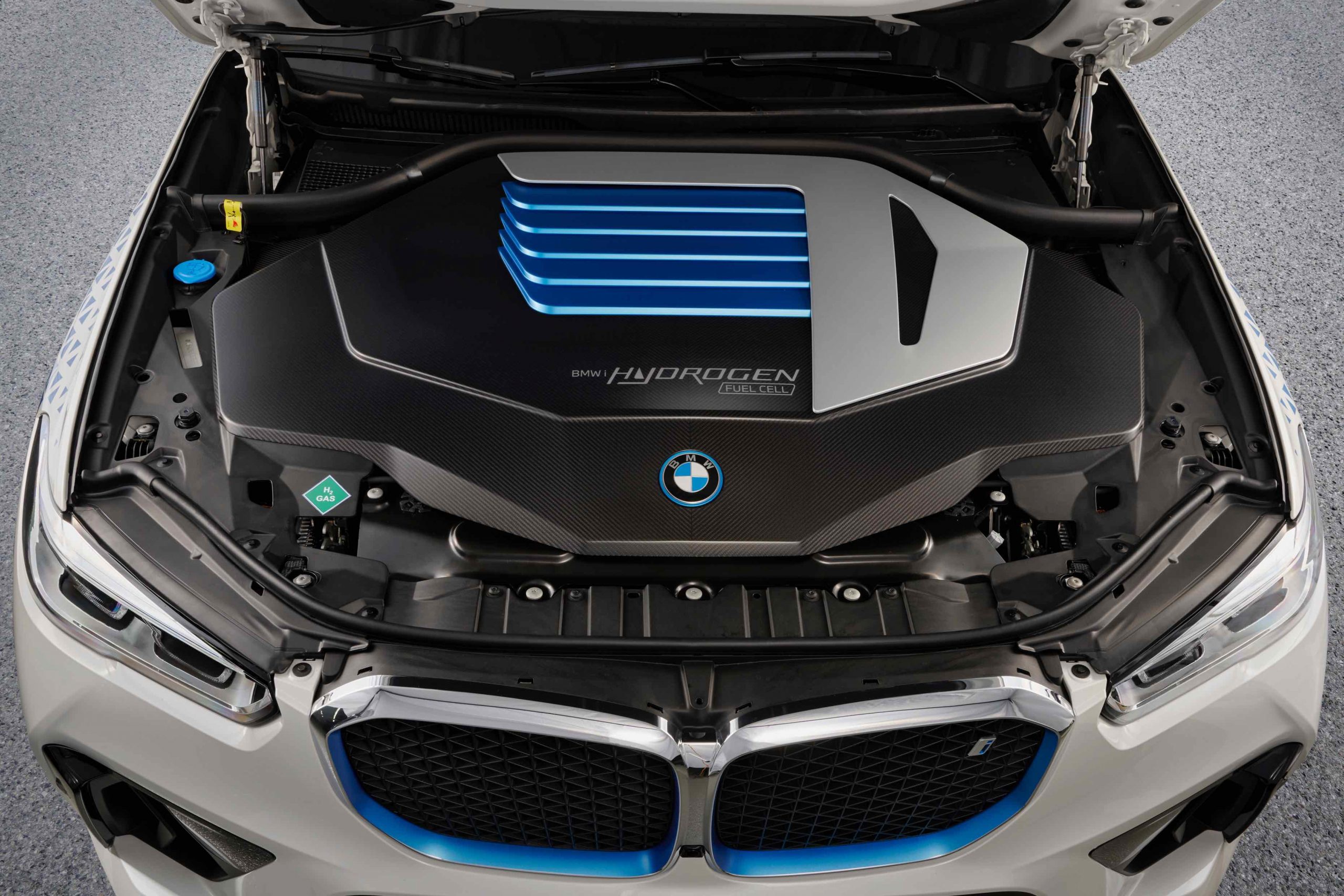 BMW iX5 Hydrogen SUV Under the Hood