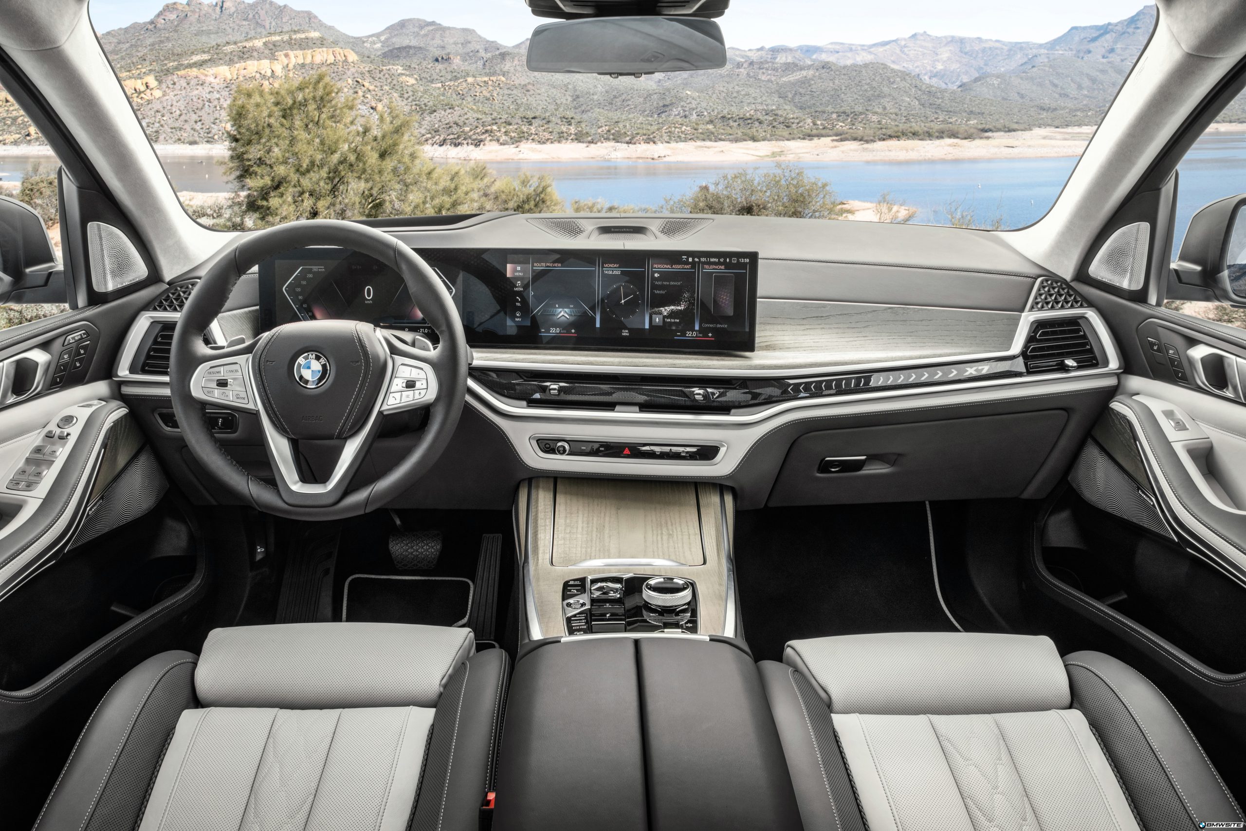 2023 G07 BMW X7 Facelift Interior 1
